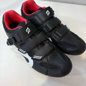 Sz 11 / 45 Peloton Black and Red Cycling Shoes